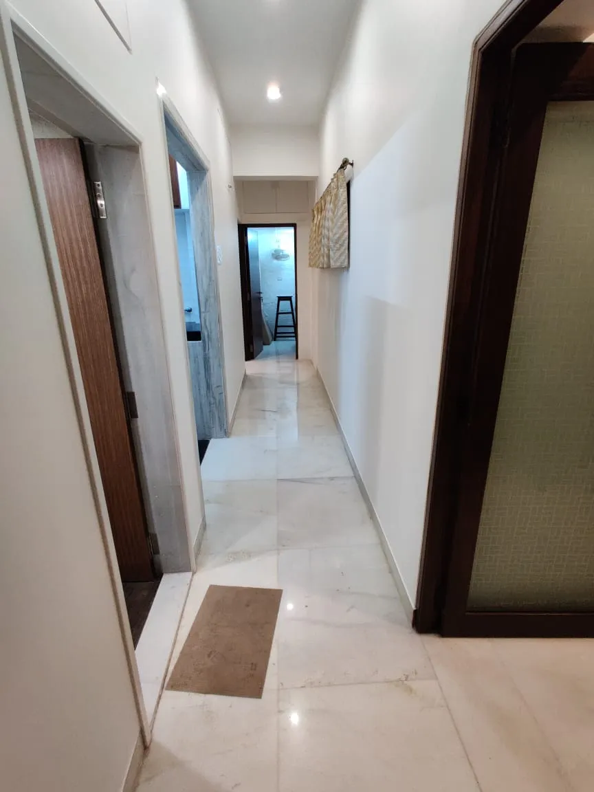 4 BHK Flats for Sale in Panoramic View, Khar West