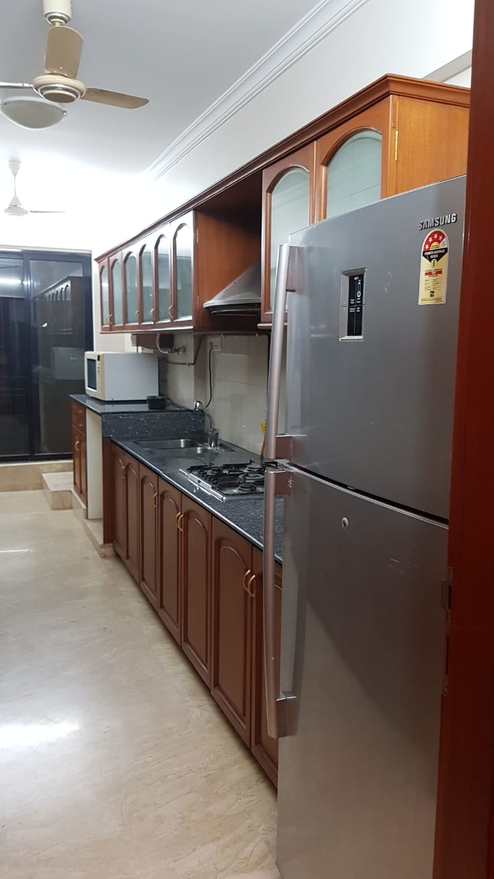 Kitchen5 - Orchid White, Khar West