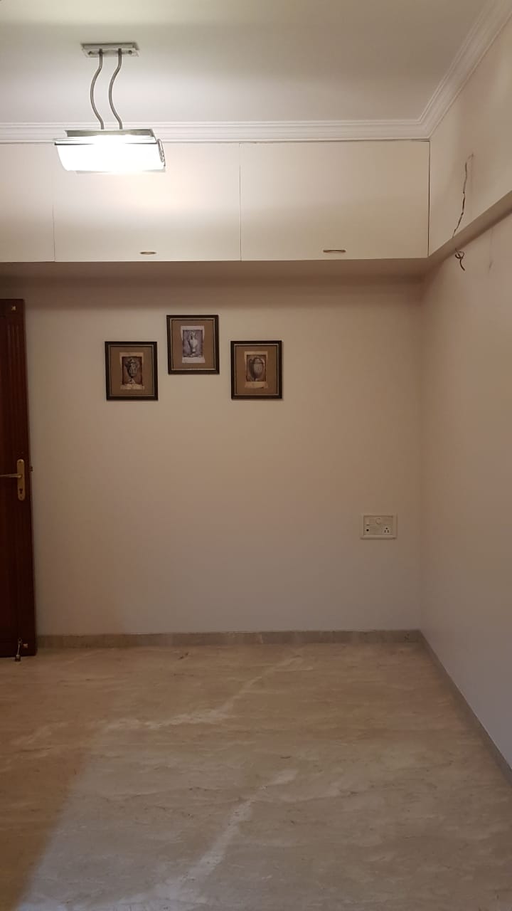 Study - Orchid White, Khar West