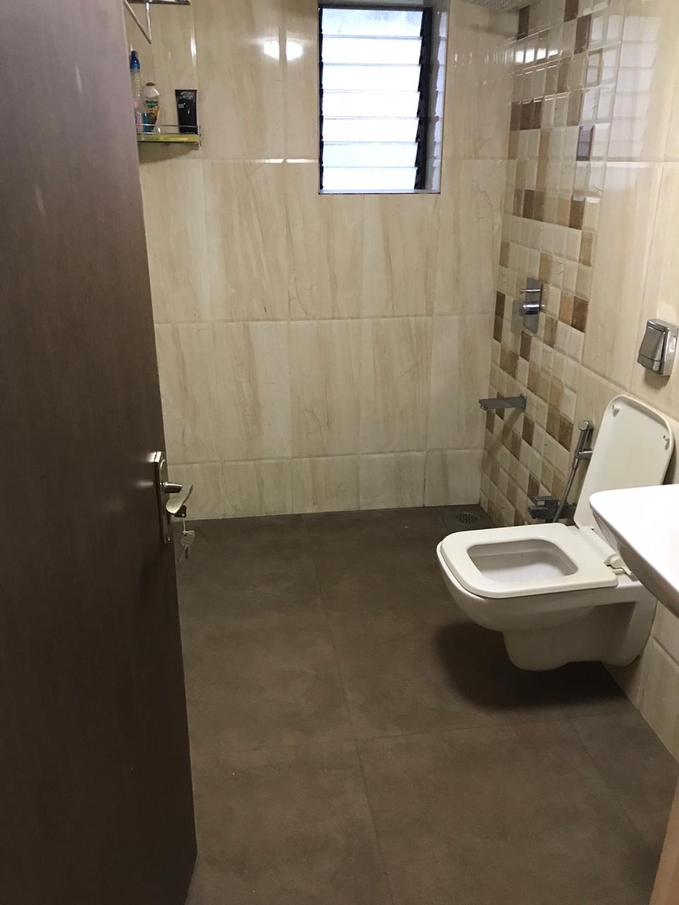 Bathroom 21 - Vaitarna, Worli