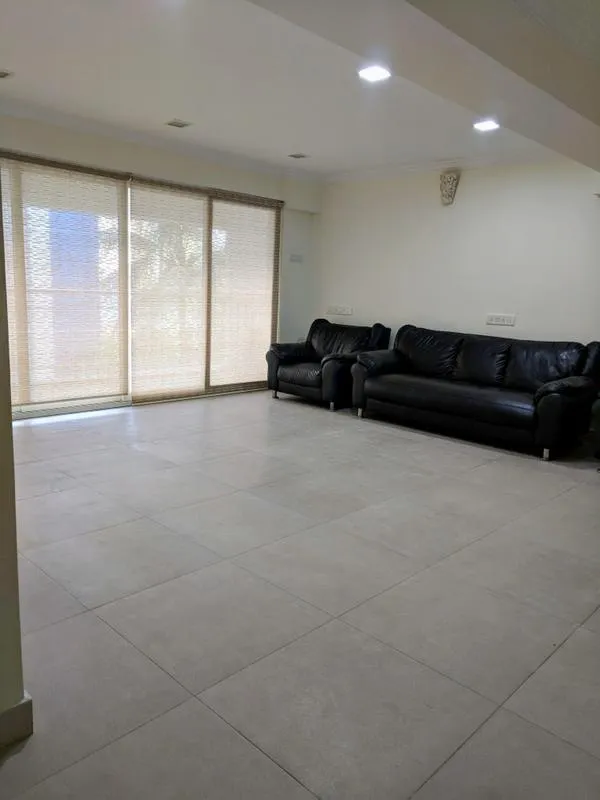 3 BHK Flats on Rent in Gym View, Khar West