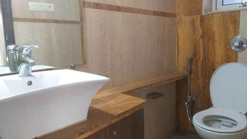 3 BHK Flats on Rent in Gym View, Khar West