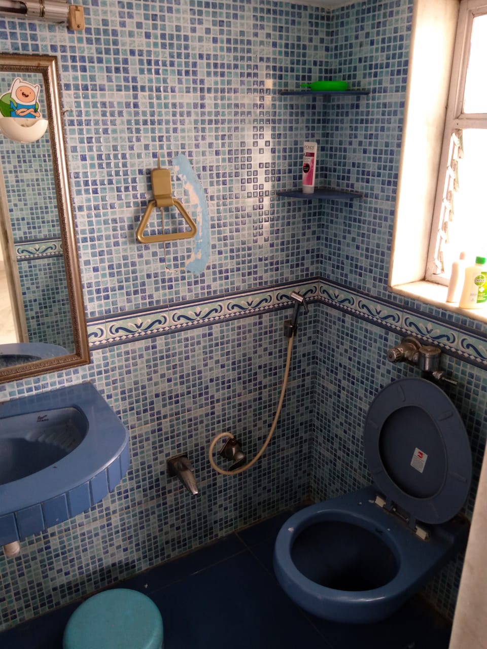 Bathroom 21 - Moru Mahal, Bandra West