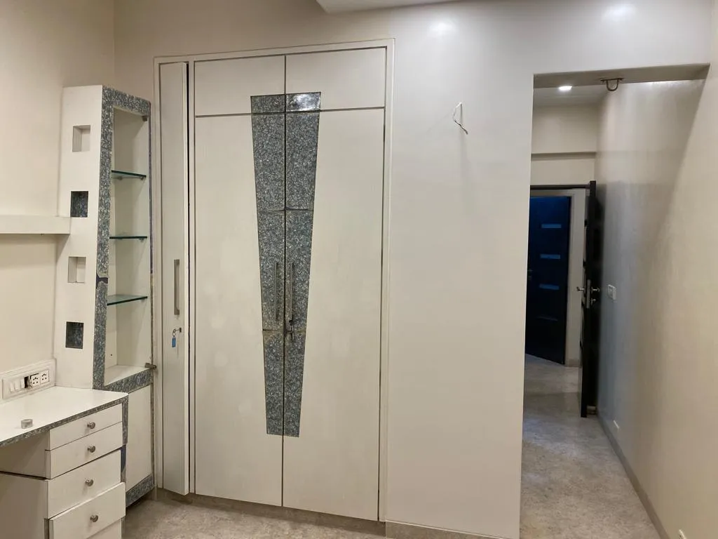 3 BHK Flats on Rent in Jeevan Jyot, Khar West