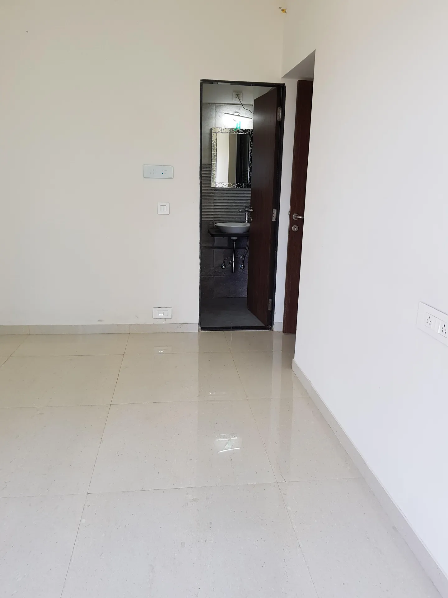 2 BHK Flats on Rent in Sethia Grandeur, Bandra East