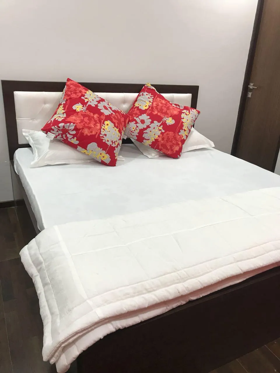 2 BHK Flats on Rent in Omkar Meridia, Bandra Kurla Complex