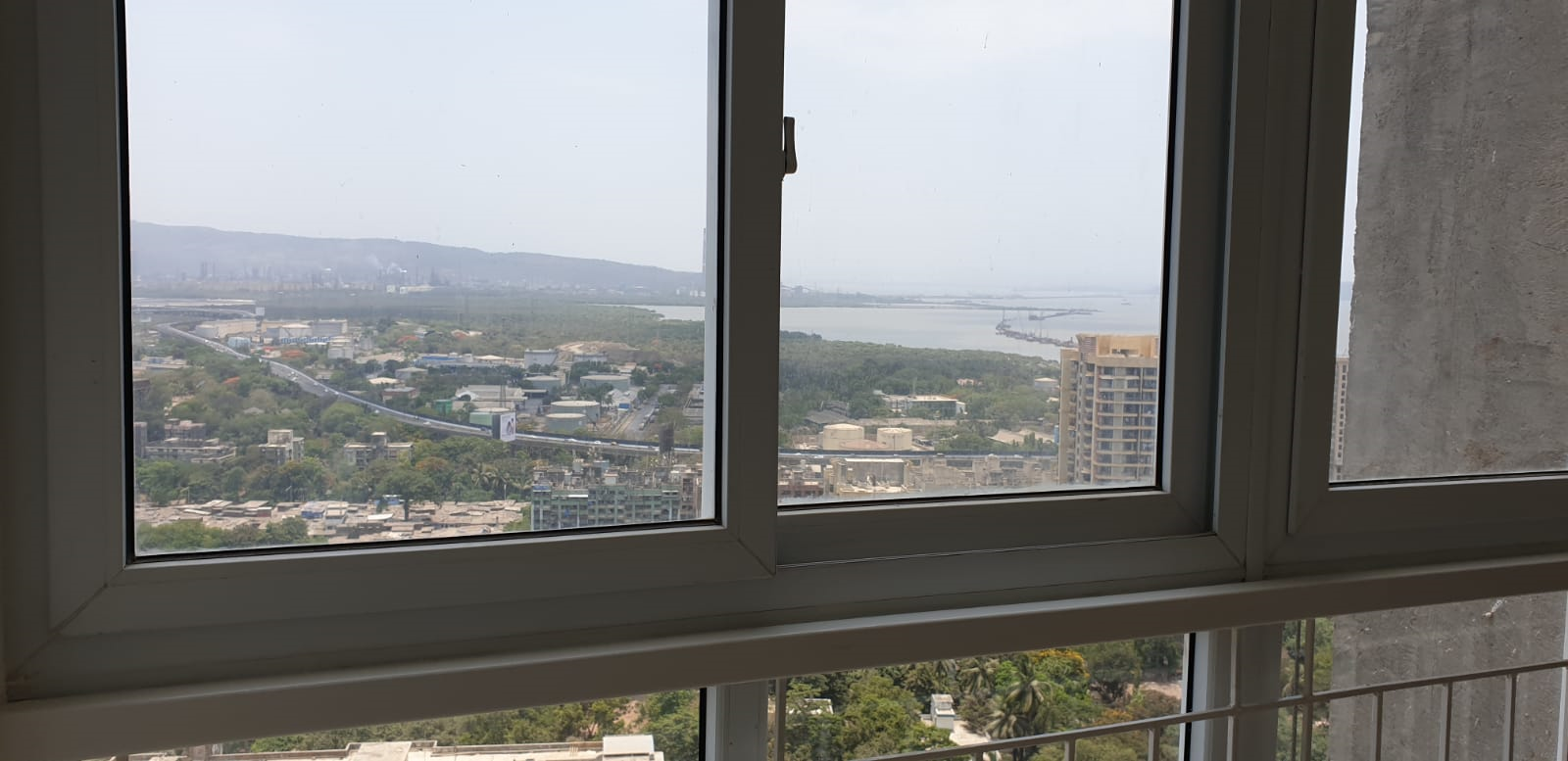 3 BHK Semi Furnished in Ruparel Ariana