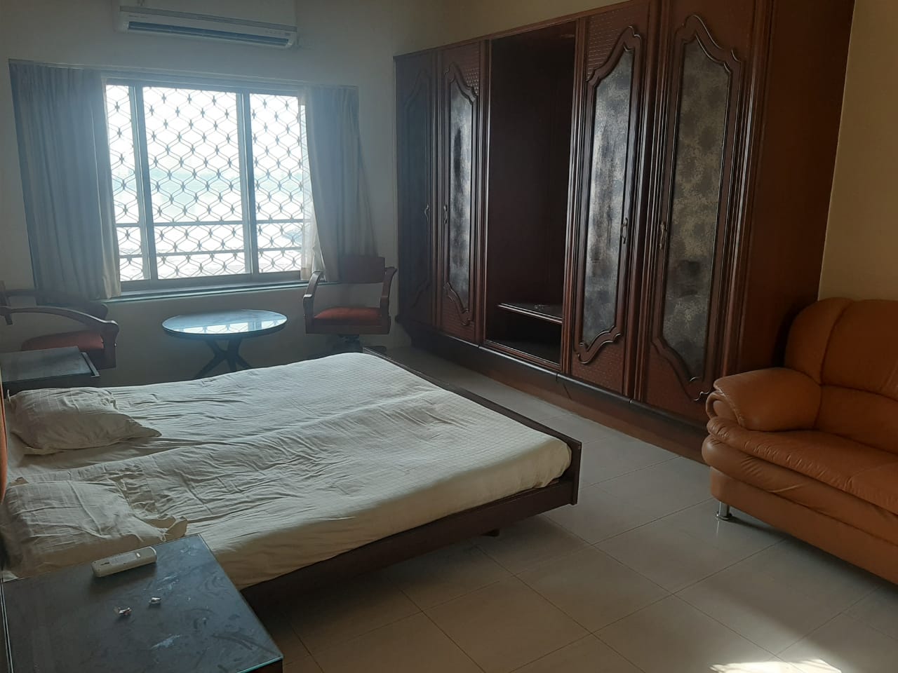 4 BHK Flats on Rent in Paresh, Tardeo