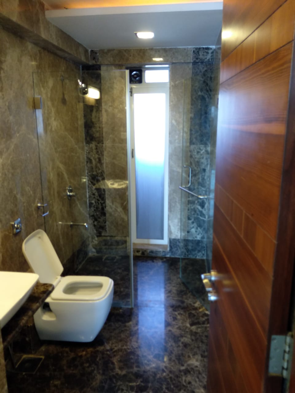 Bathroom 21 - Uday Bhanu, Santacruz West