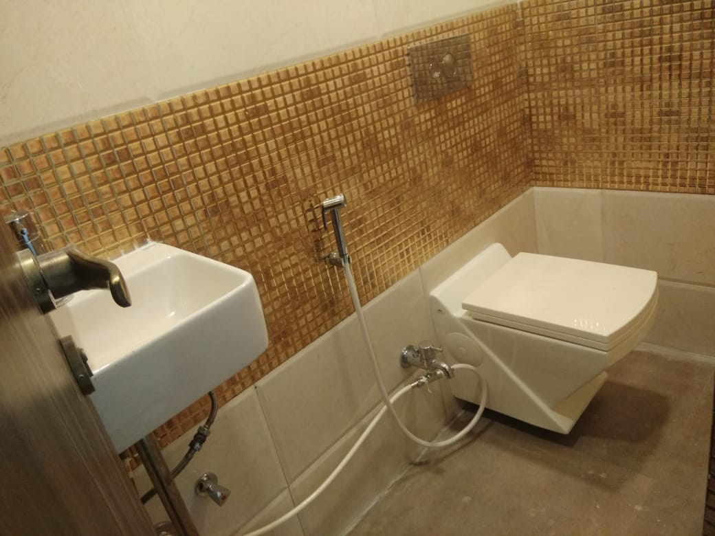 Bathroom 3 - Jal Sagarika, Bandra West