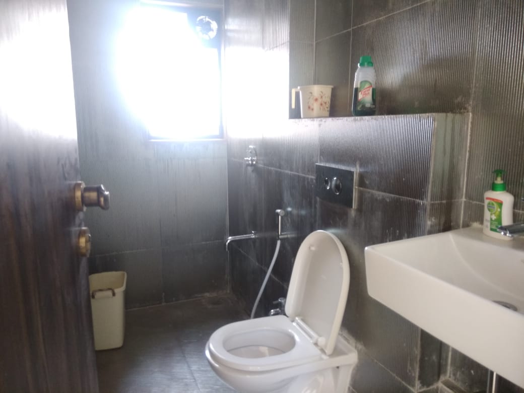Bathroom 4 - Jal Sagarika, Bandra West