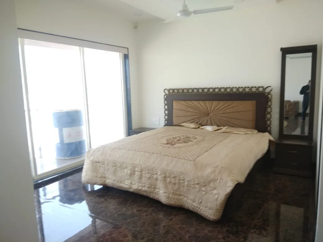 1 BHK Flats for Sale in Jal Sagarika, Bandra West