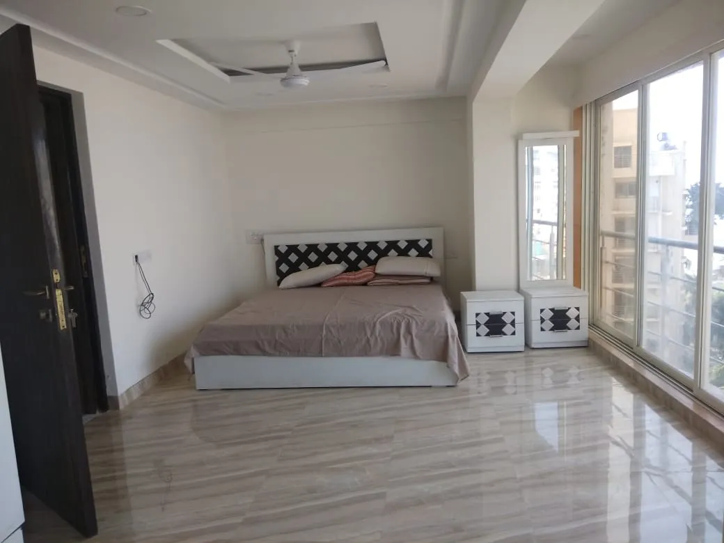 1 BHK Flats for Sale in Jal Sagarika, Bandra West