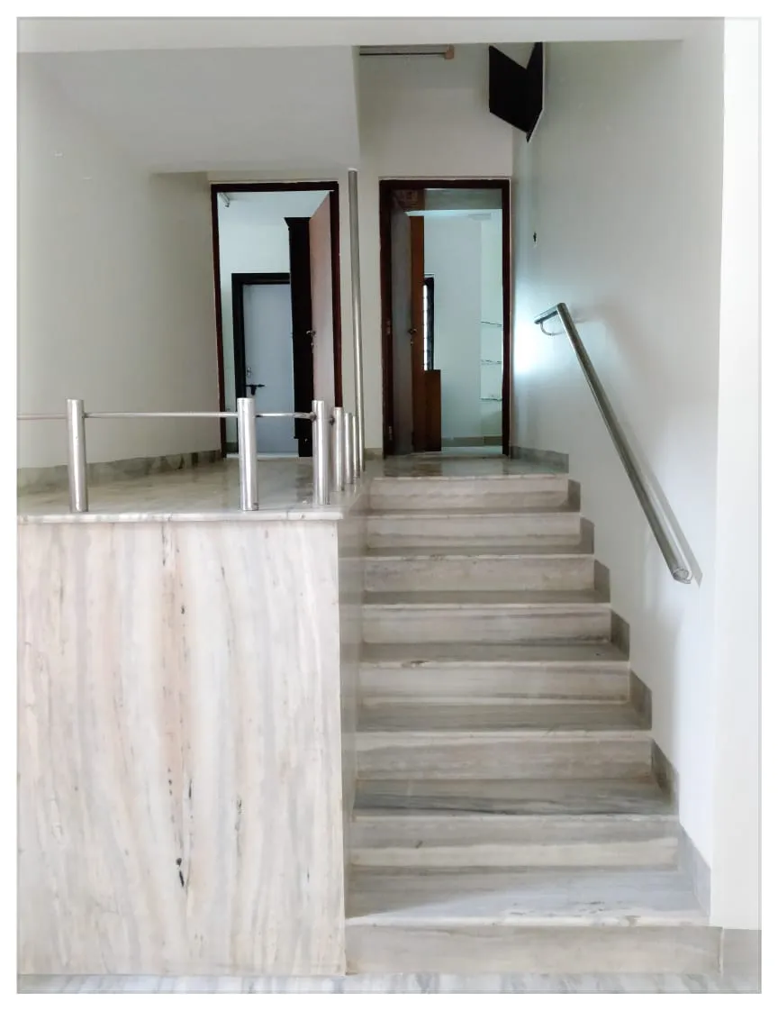 3 BHK Flats on Rent in Nirmal Prabhu, Vile Parle West