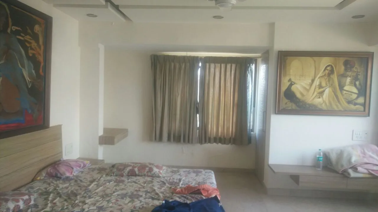 4 BHK Flats on Rent in Bay View, Bandra West