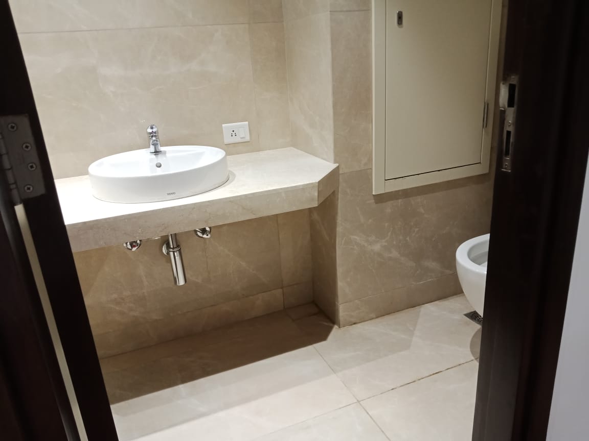 Bathroom 2 - One Icc Tower, Dadar East