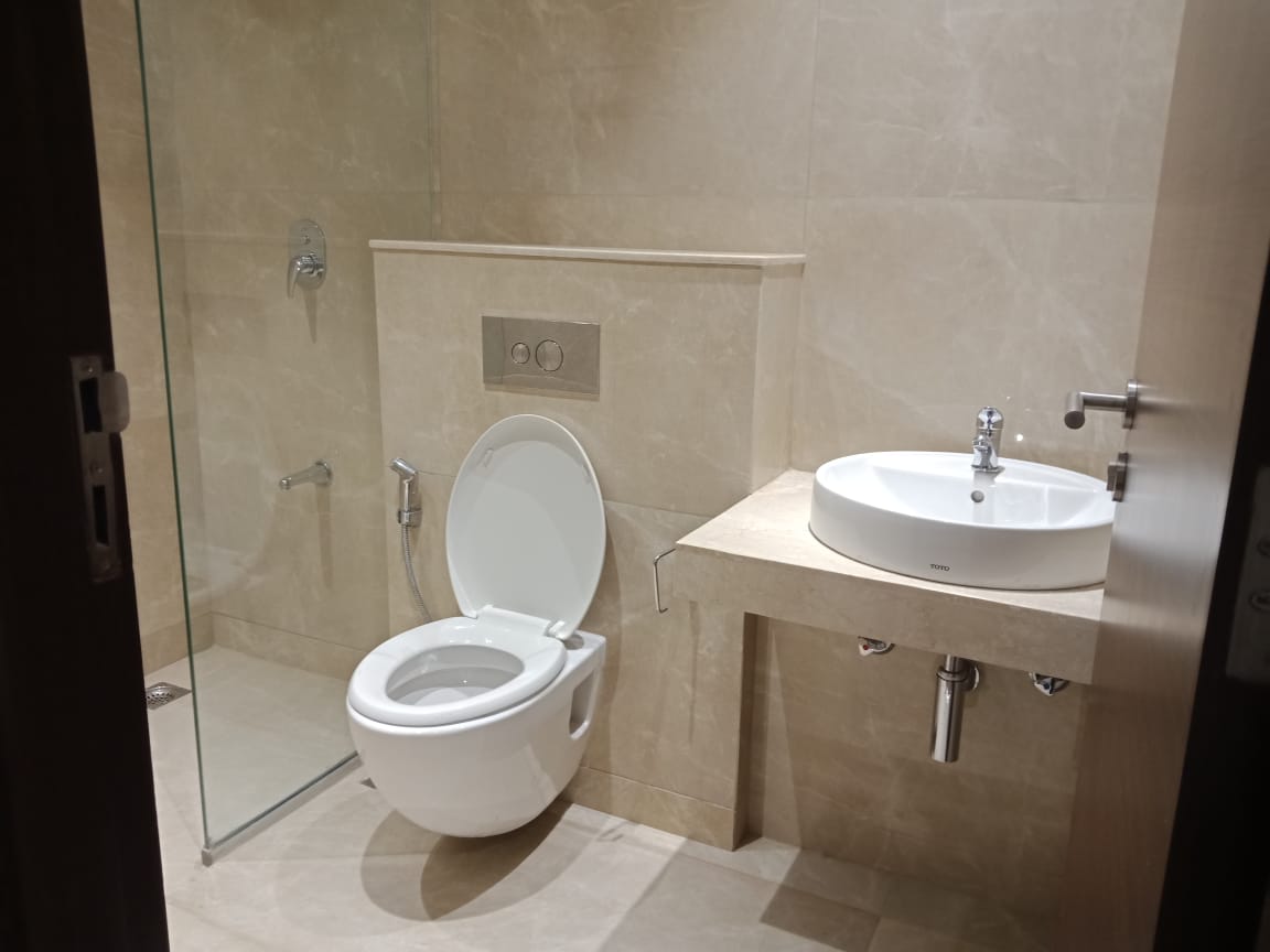 Bathroom 21 - One Icc Tower, Dadar East