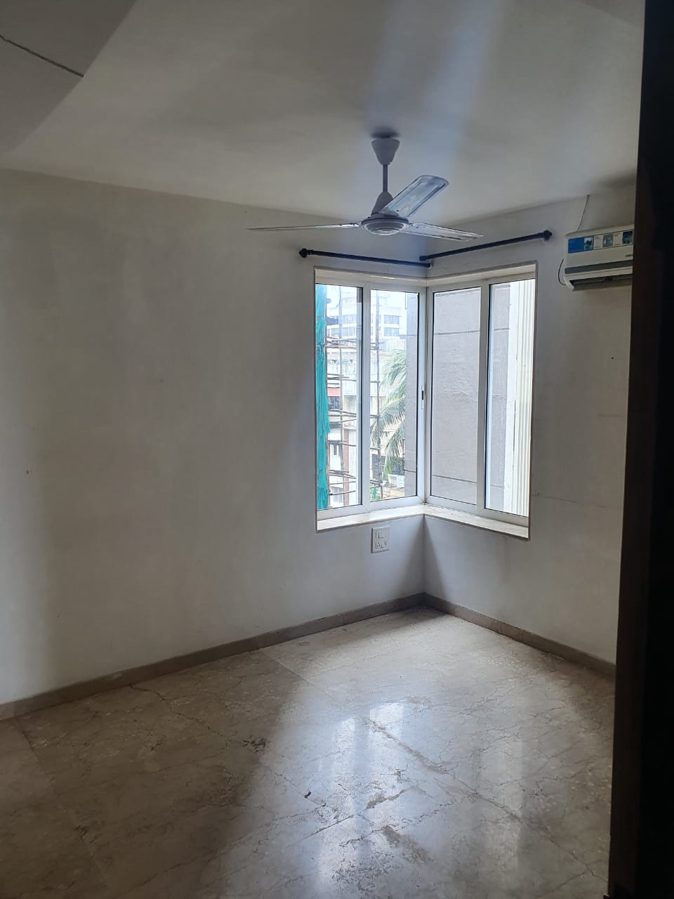 Bedroom 21 - Bhagtani Pearl, Santacruz West