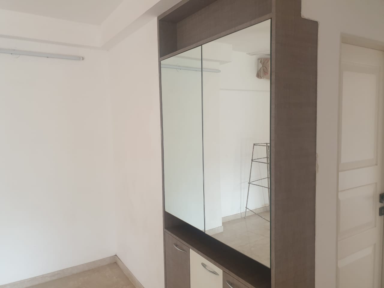 Utility Space2 - Kanakia Paris, Bandra East