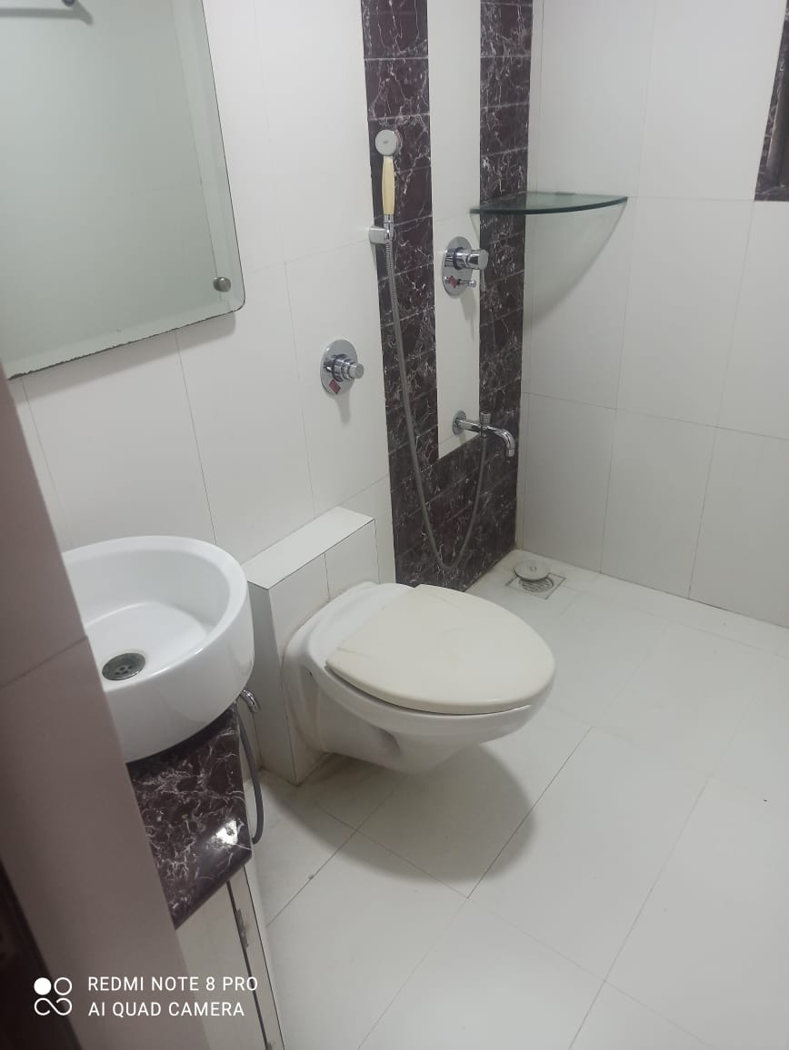 Bathroom 2 - Bayview, Bandra West