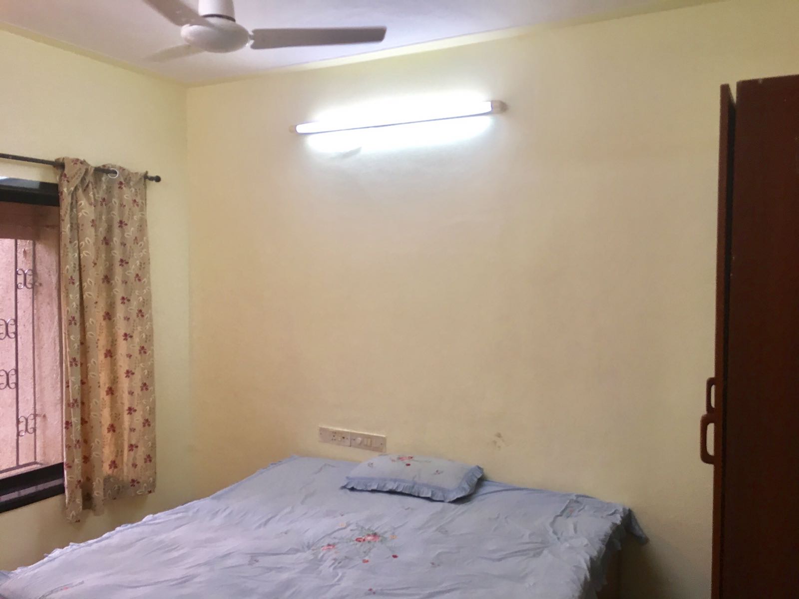 Bedroom 22 - Colombia, Bandra West