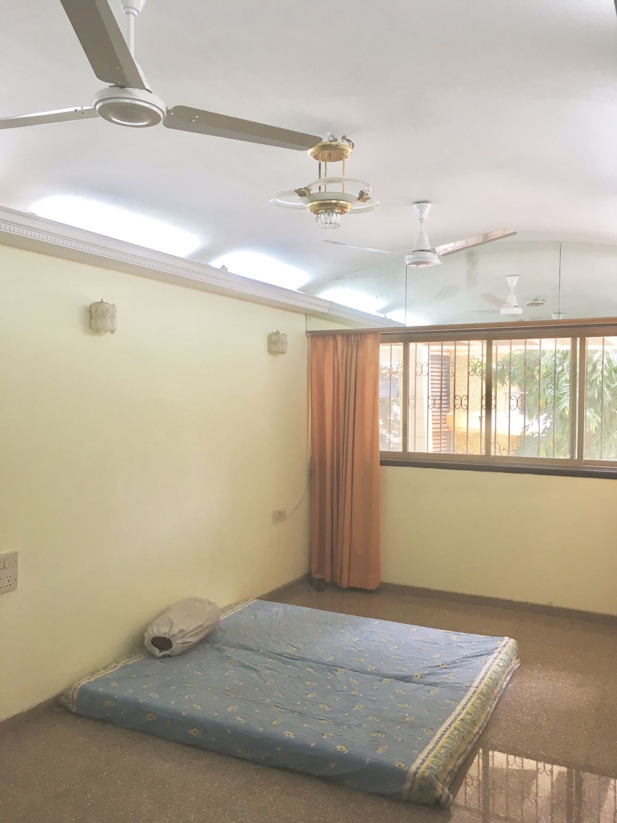 Bedroom 23 - Colombia, Bandra West