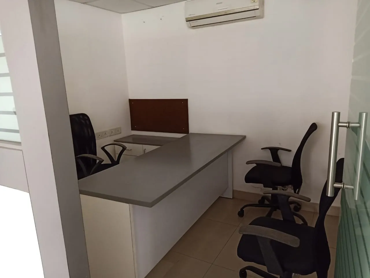 Office Space Offices for Sale in Cosmos Plaza, Andheri West