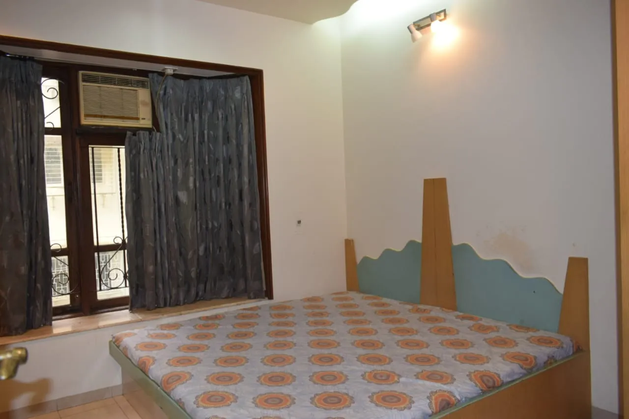 2 BHK Flats on Rent in Victoria House, Bandra West