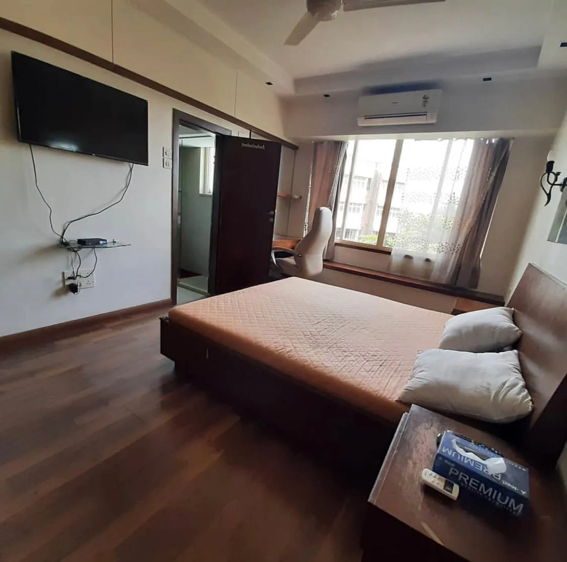 2 BHK Flats on Rent in The Legend, Bandra West