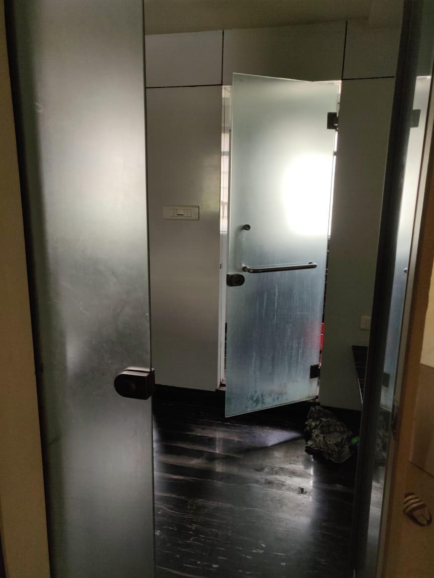 Bathroom 22 - Satnam, Bandra West