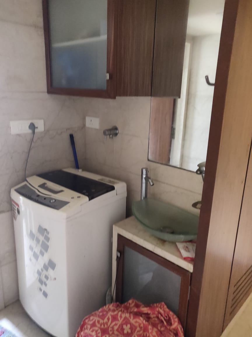 Bathroom 24 - Satnam, Bandra West