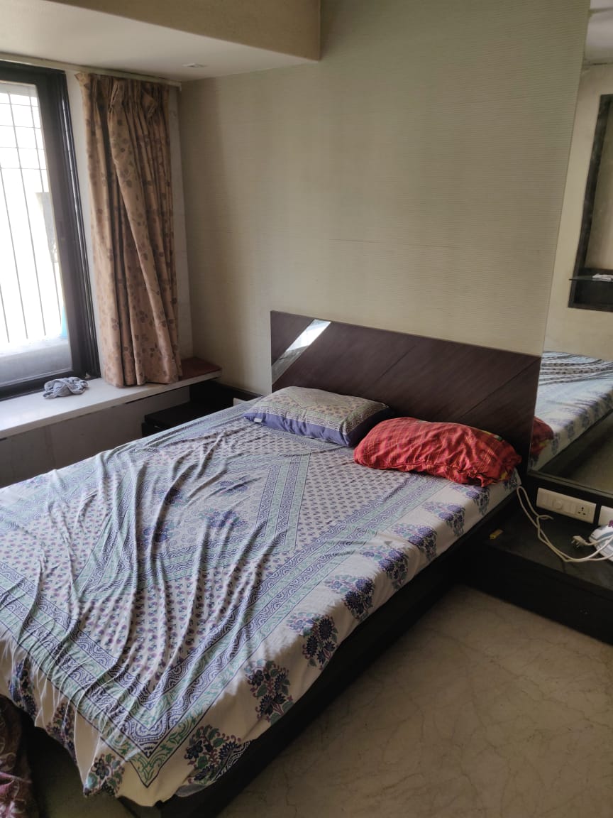 Bedroom 25 - Satnam, Bandra West