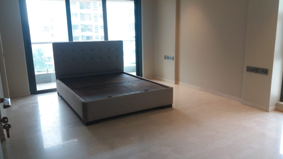 Master Bathroom - Signia Isles, Bandra East