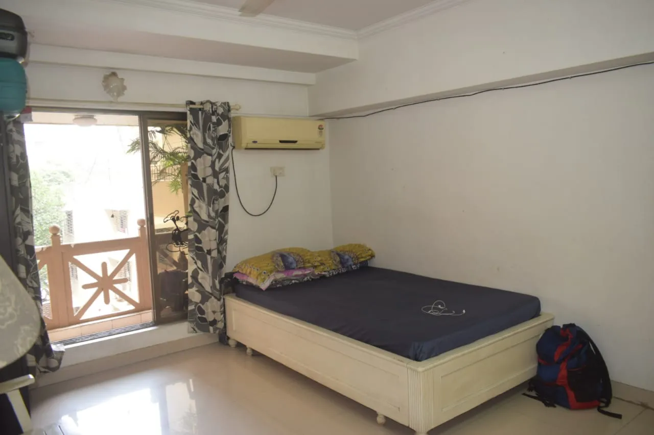3 BHK Flats on Rent in Reminess, Bandra West