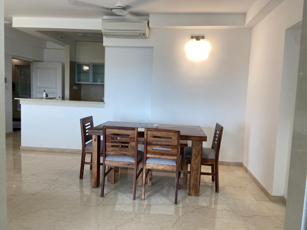 Dining1 - Kanakia Paris, Bandra East