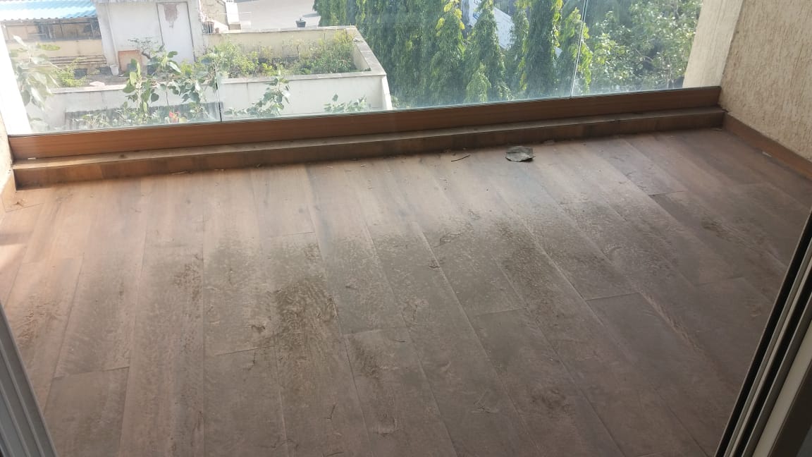 Balcony - Kings, Santacruz East