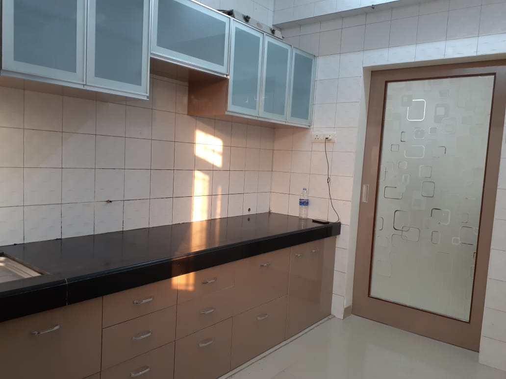 Building - Meera Tower, Andheri West