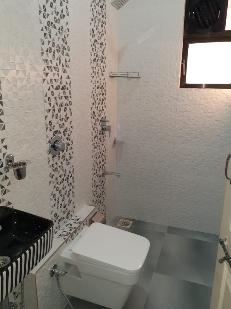 Building11 - Meera Tower, Andheri West