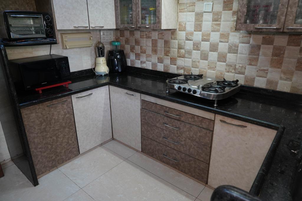 3 BHK Furnished in Deccan , Khar West