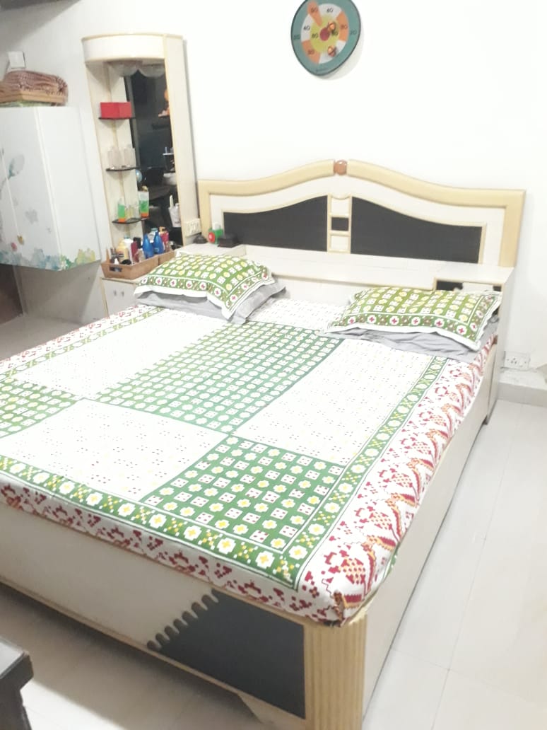 2 - Beverly Hills, Andheri West