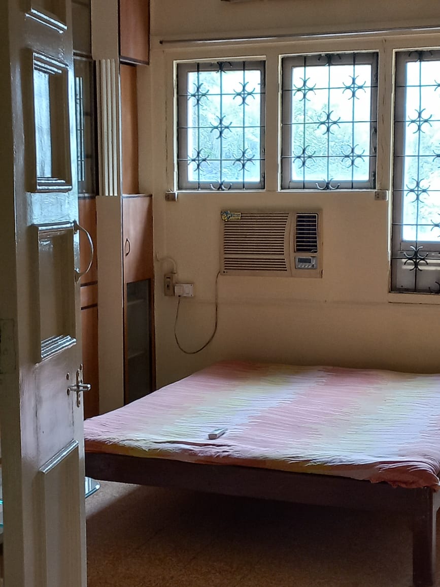 Master Bedroom - Mukut Building, Bandra West