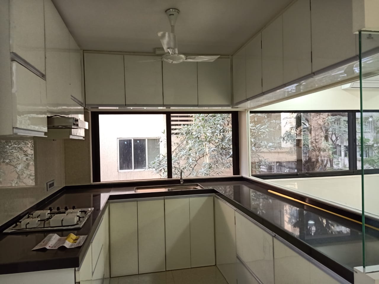 5 BHK Kakad Classic, Bandra West — for Rent — photo 3