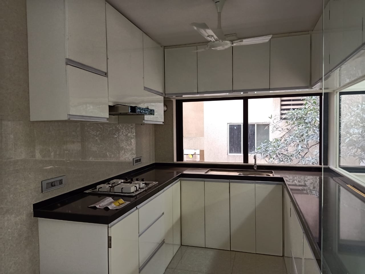 5 BHK Kakad Classic, Bandra West — for Rent — photo 4