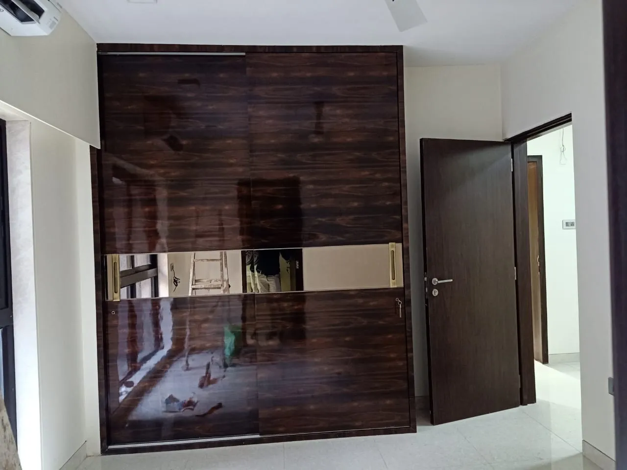 3BHK Flats for Sale in Kakad Classic, Bandra West