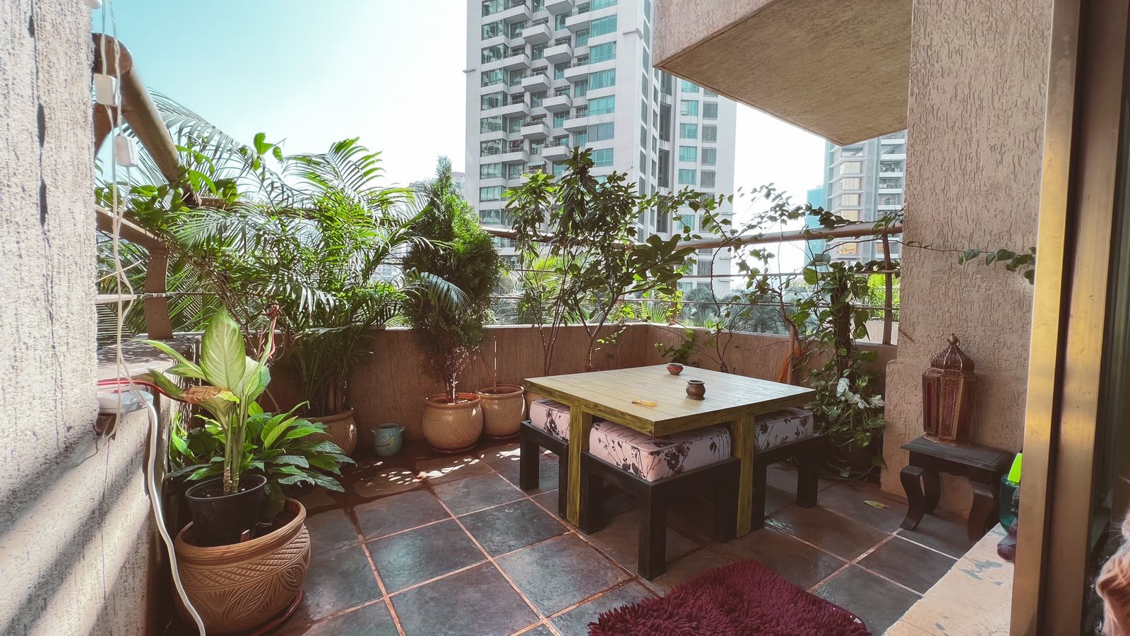 2½ BHK Semi Furnished in Oberoi Springs , Andheri West