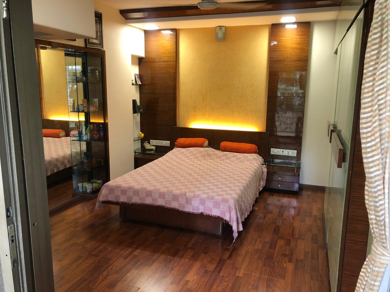 Master Bedroom - Prayushi Chs, Santacruz West