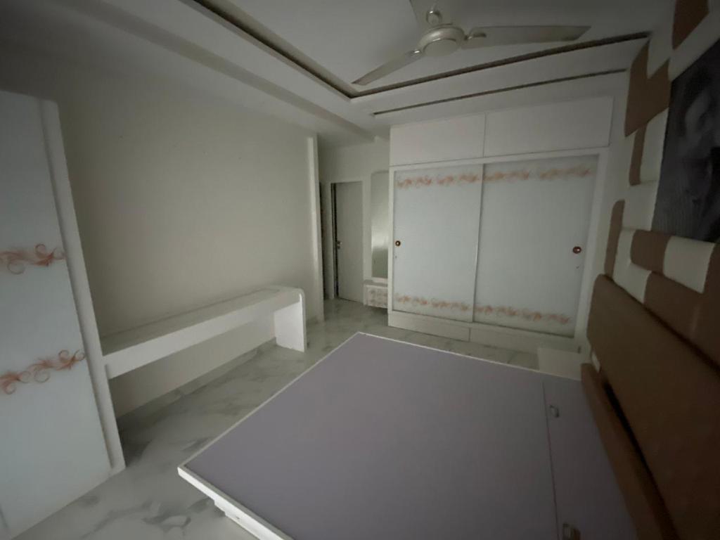 Master Bedroom - Raheja Ridgewood, Goregaon East