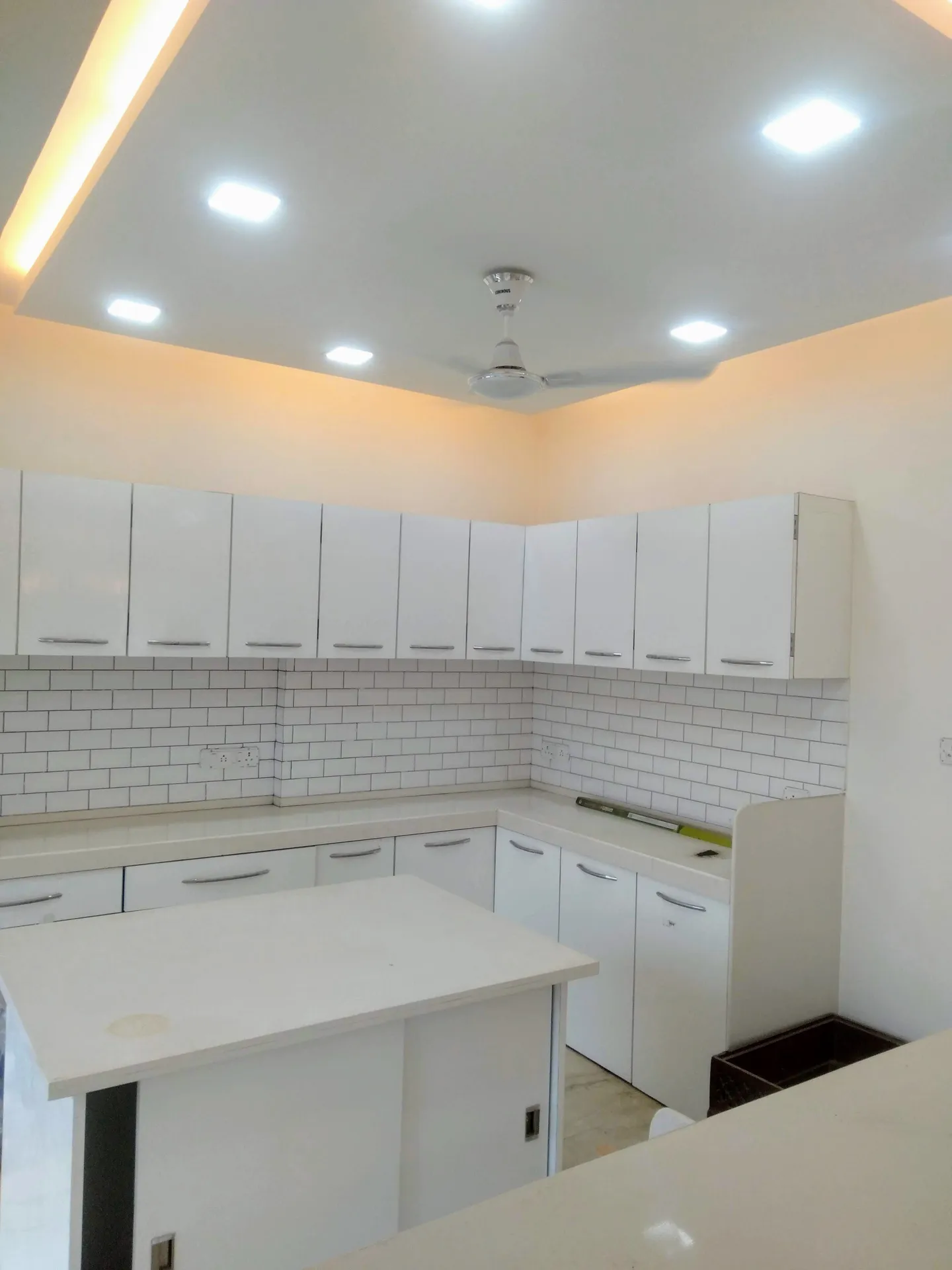 5 BHK Flats on Rent in Kakkad Classic, Khar West