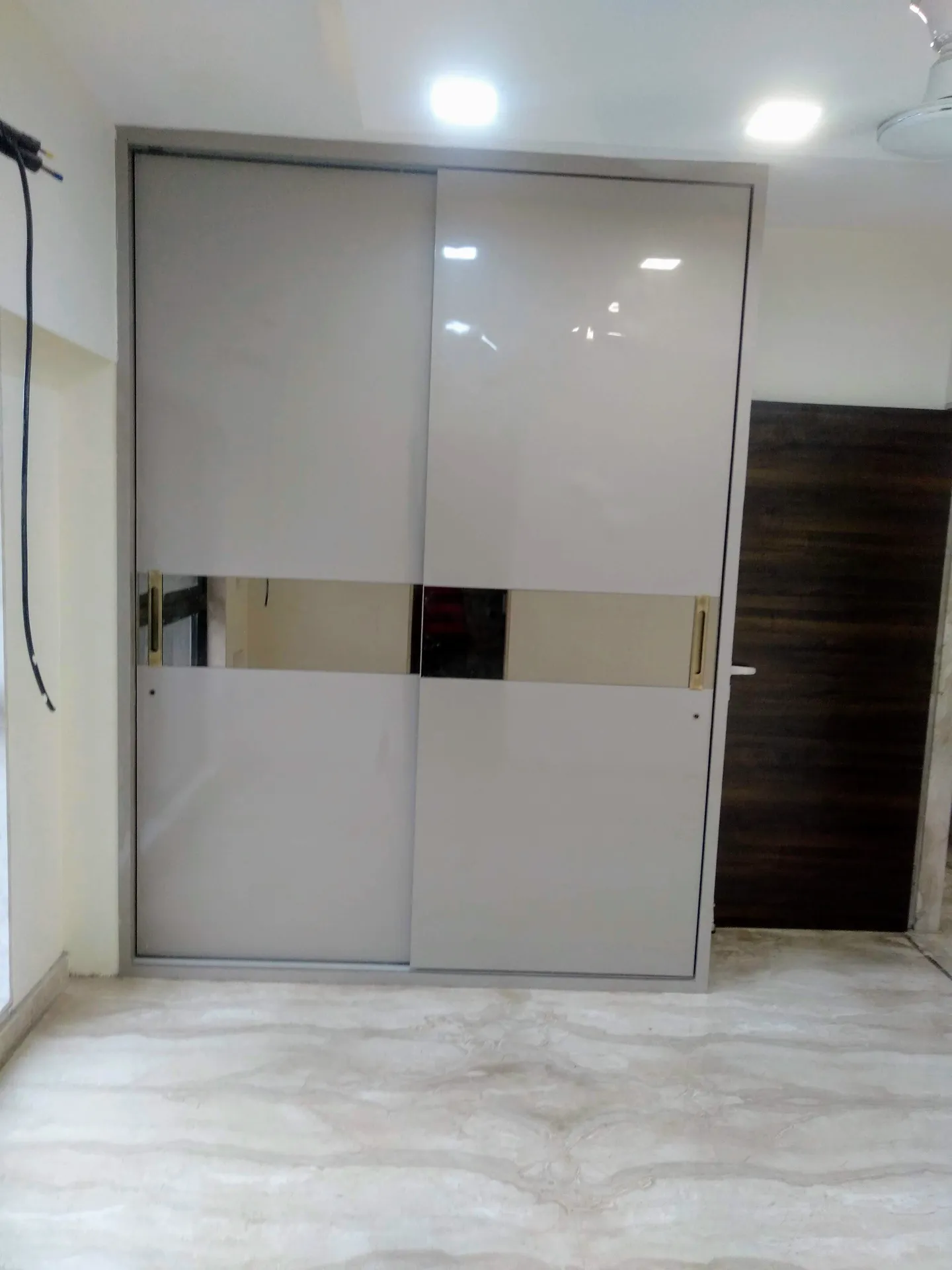 5 BHK Flats on Rent in Kakkad Classic, Khar West