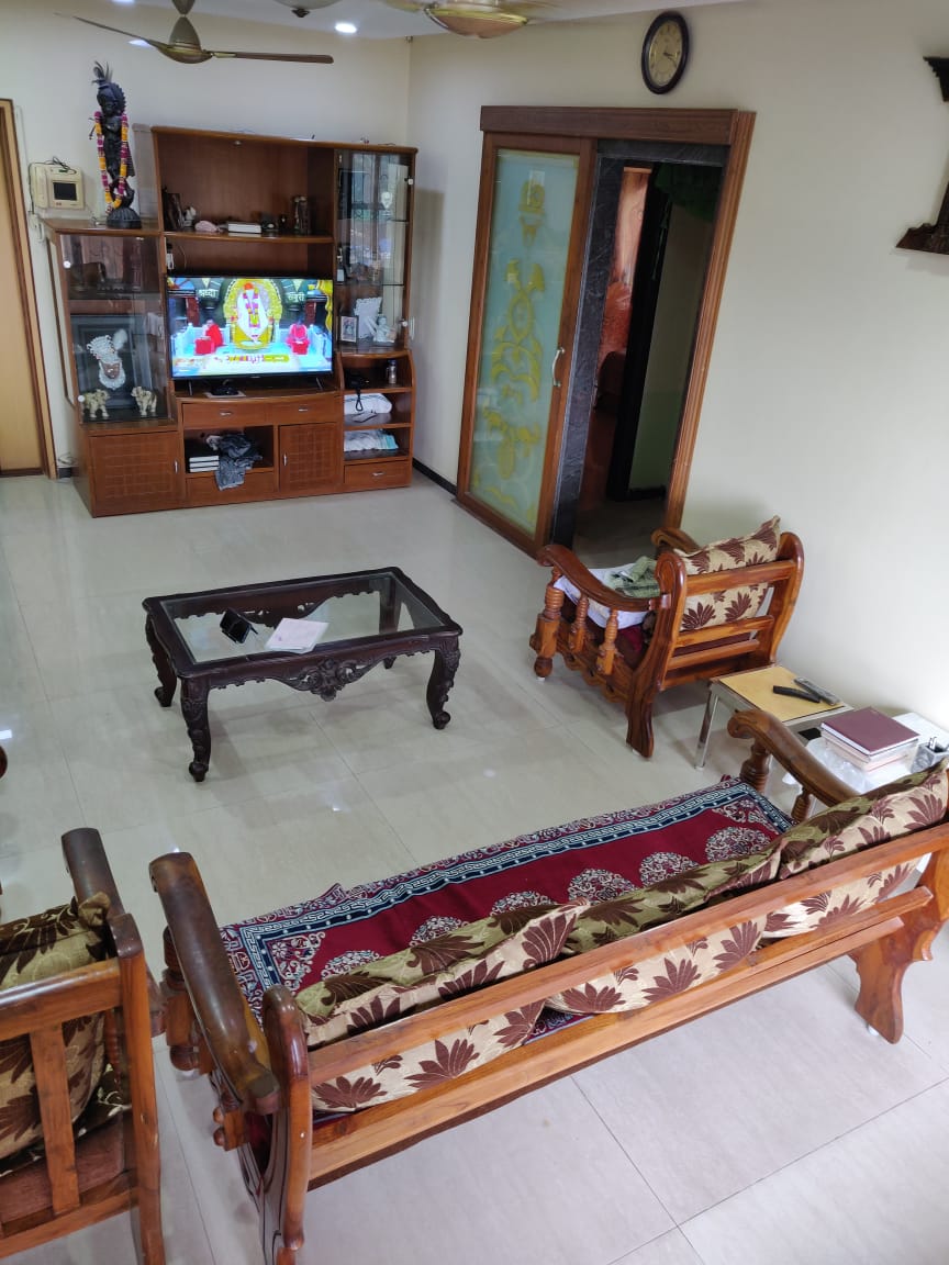 2 BHK Semi-Furnished in Mittal Park , Juhu
